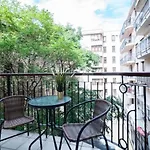 Free Parking! Soho 304, 4 Ppl, Ac, Fast Wifi, Smart Tv Budapesta