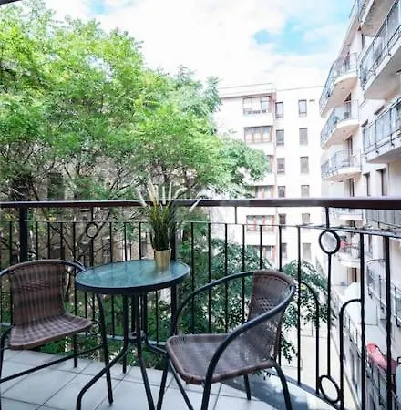 Free Parking! Soho 304, 4 Ppl, Ac, Fast Wifi, Smart Tv Budapeşte