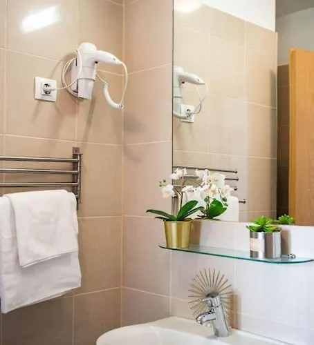 アパート Free Parking! Soho 304, 4 Ppl, Ac, Fast Wifi, Smart Tv ブダペスト