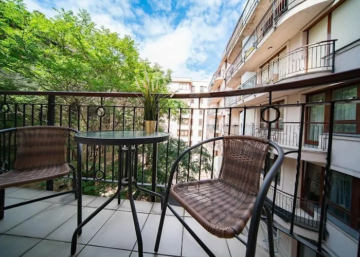 Free Parking! Soho 304, 4 Ppl, Ac, Fast Wifi, Smart Tv *