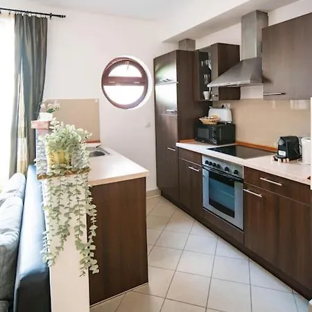 Free Parking! Soho 304, 4 Ppl, Ac, Fast Wifi, Smart Tv Daire Budapeşte