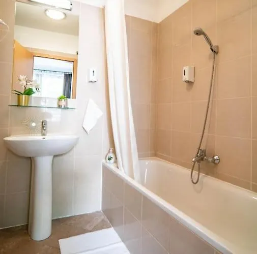 Free Parking! Soho 304, 4 Ppl, Ac, Fast Wifi, Smart Tv Apartamento